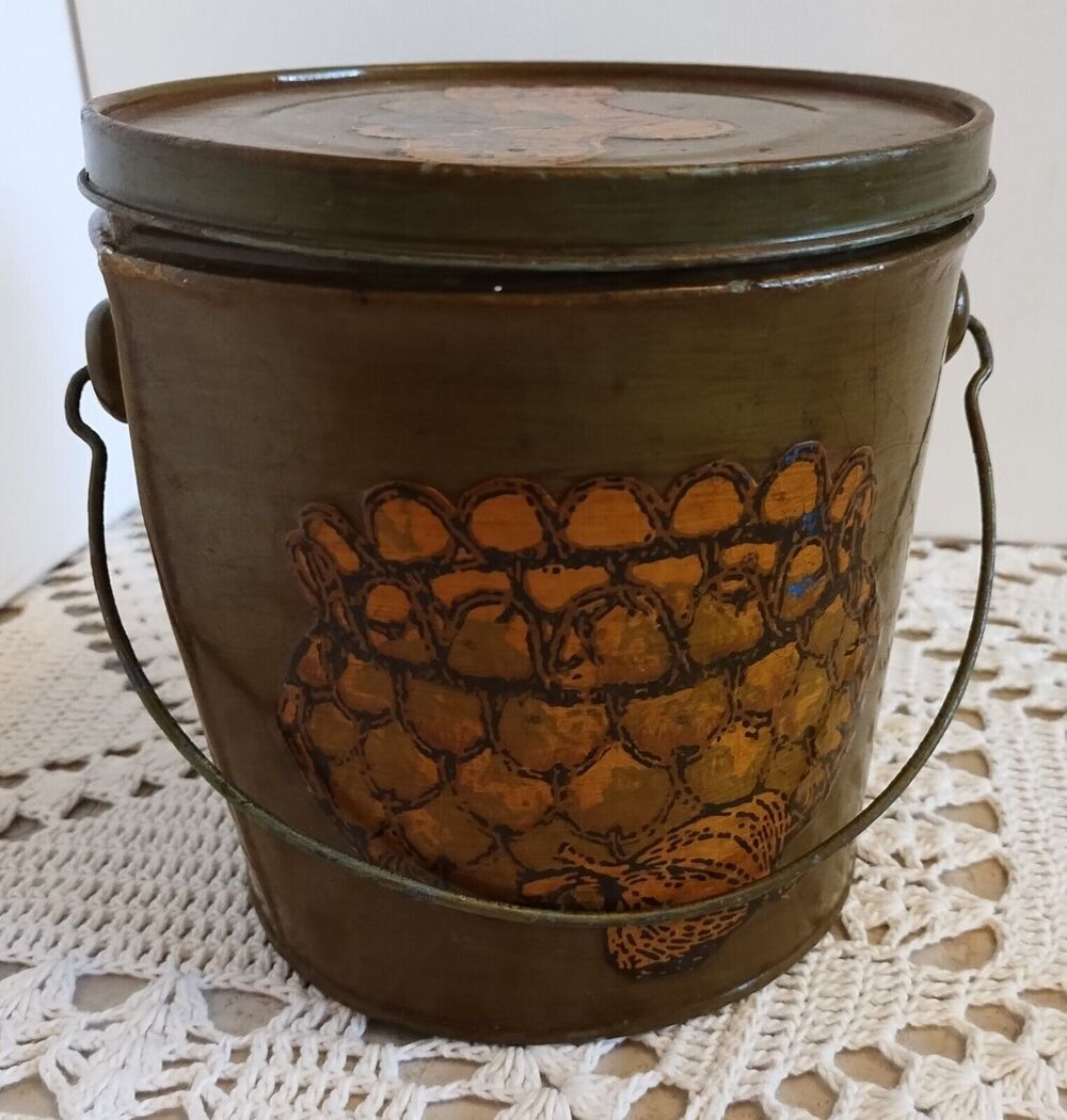 Vtg. (possibly antique) Decorative Metal Tin Pail w/Handle Lard/Biscuit Bucket?